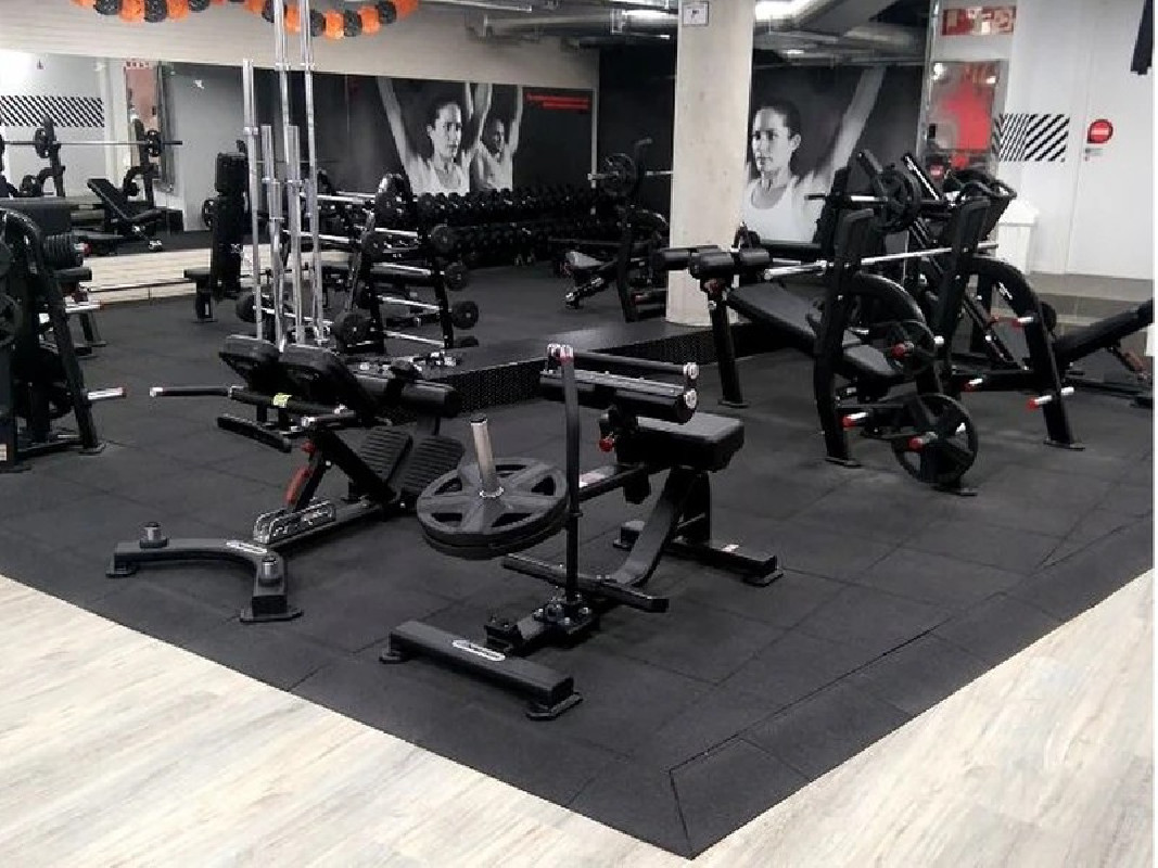 Dalle amortissante salle de sport - Norme anti-feu