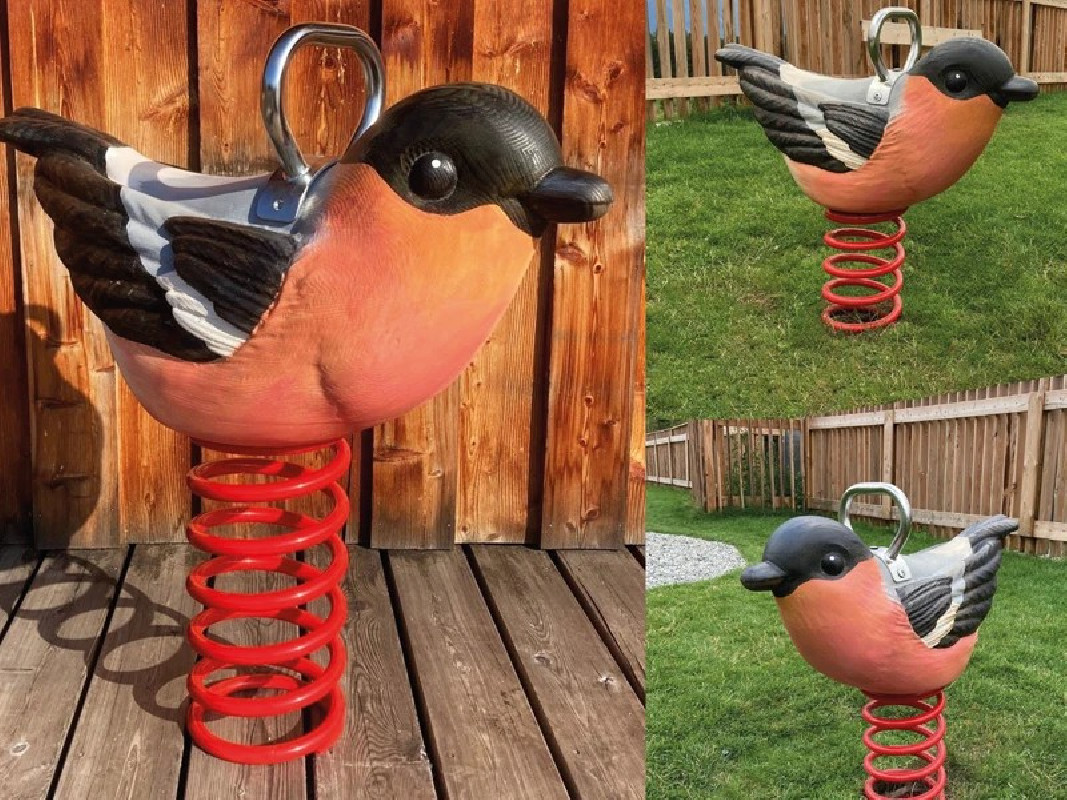 Jeu sur ressort réaliste en bois Clara l'oiseau
