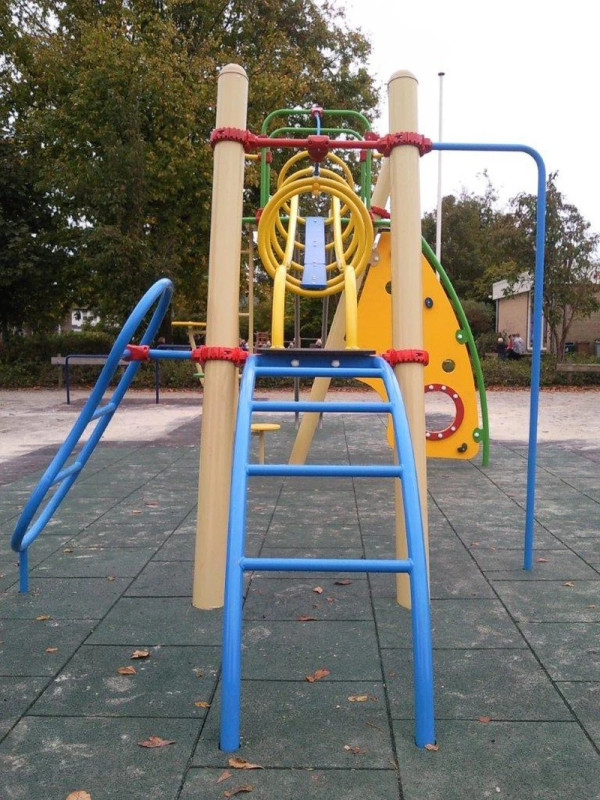 Voyager slide