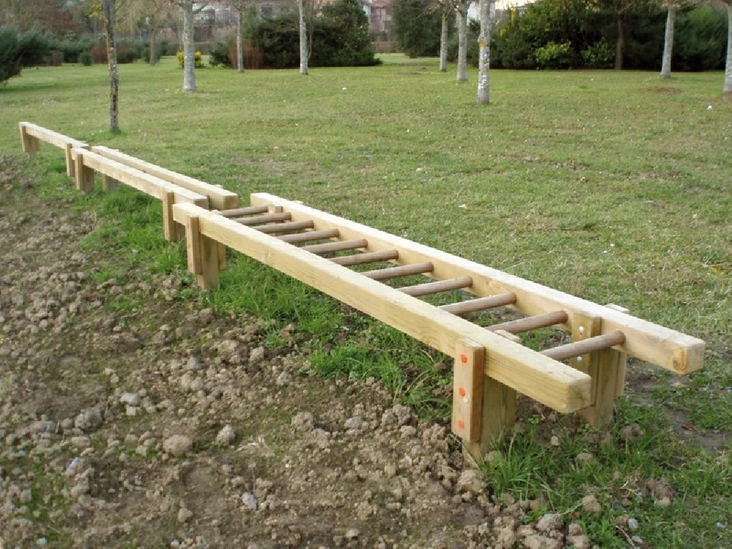 Circuit gymnastique - barres d'equilibre