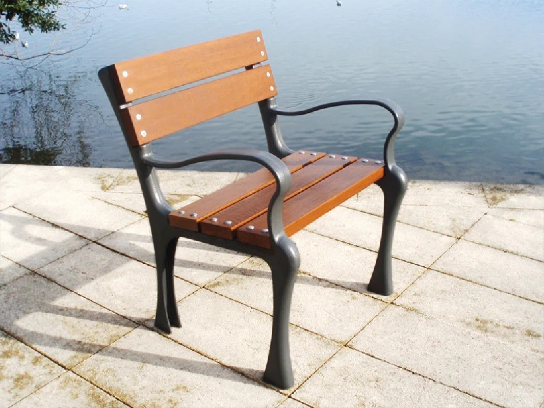 Chaise Arnia